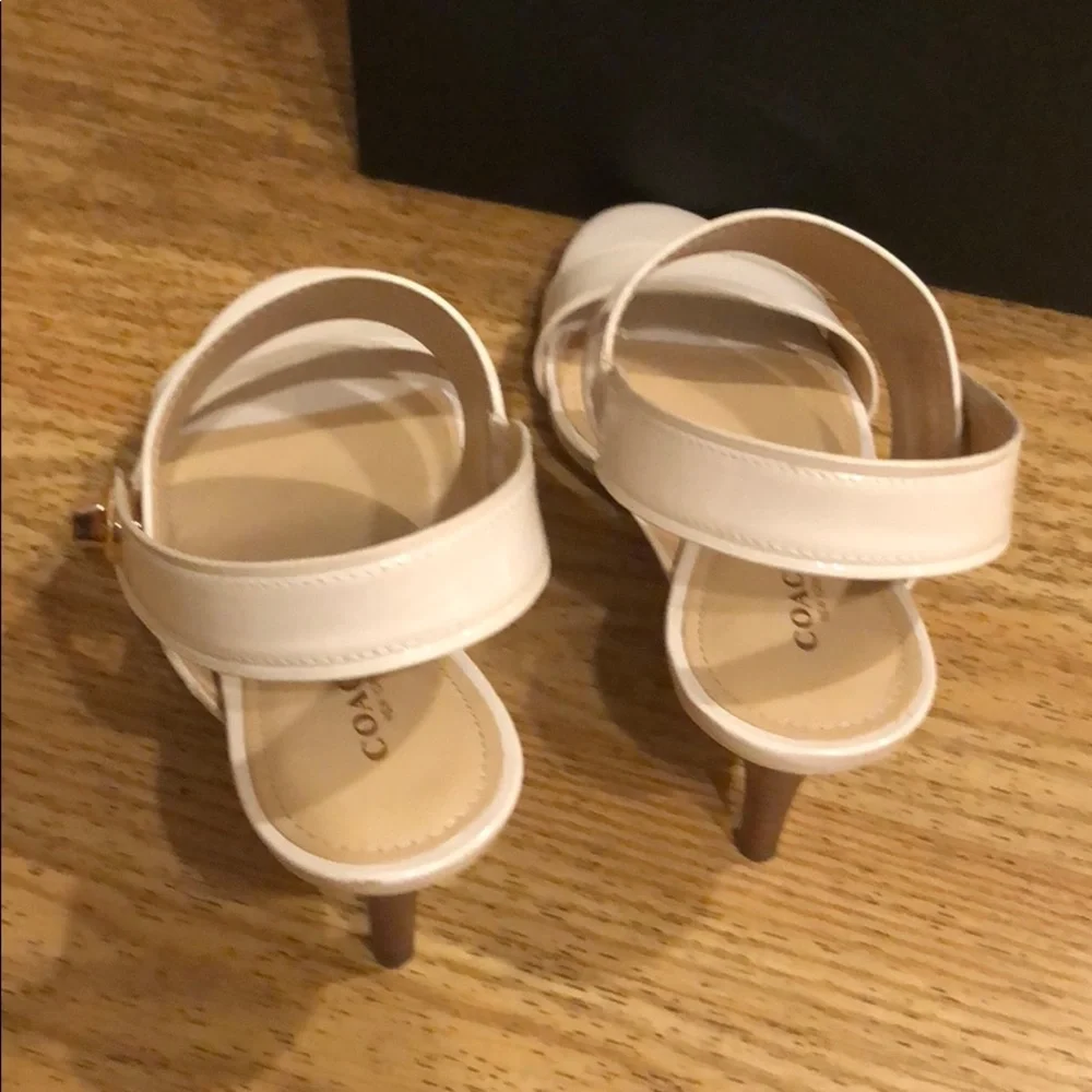 EUC Coach *Marla* Patent Leather Heels with Gold Accent Stacked Heel - Picture 4 of 12